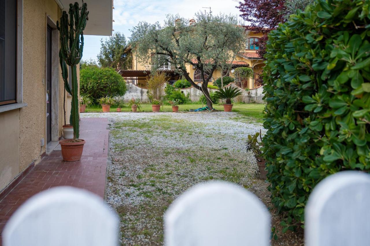 La Casetta Di Silvio Capezzano Pianore Exterior foto